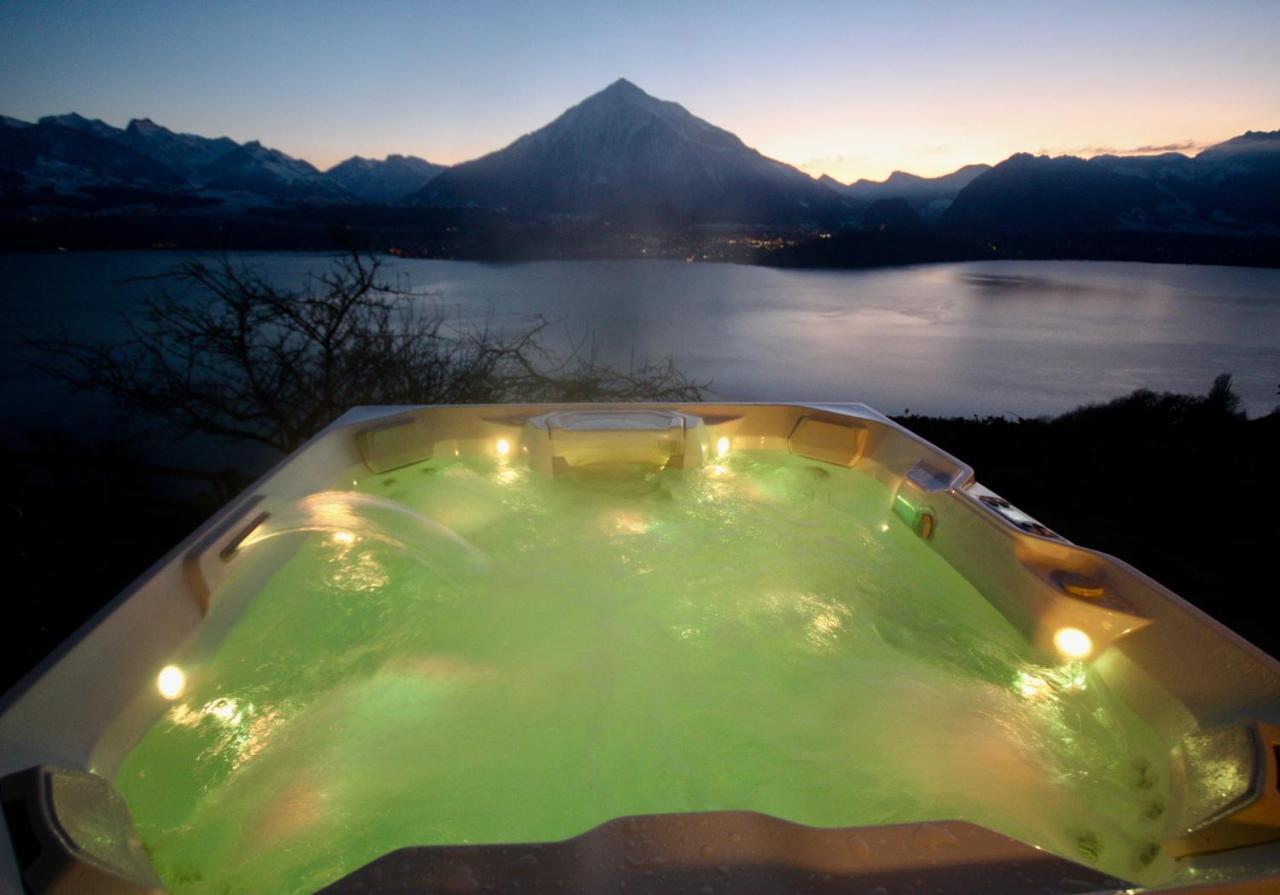 Chalet Egglen "Typical Swiss House, Best Views, Private Jacuzzi" ジーグリスヴィル エクステリア 写真